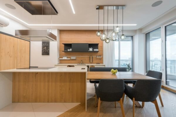 Exquisite Shopping District Private Room – Modern